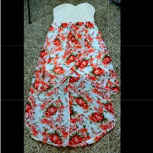 only worn once very pretty and nice material